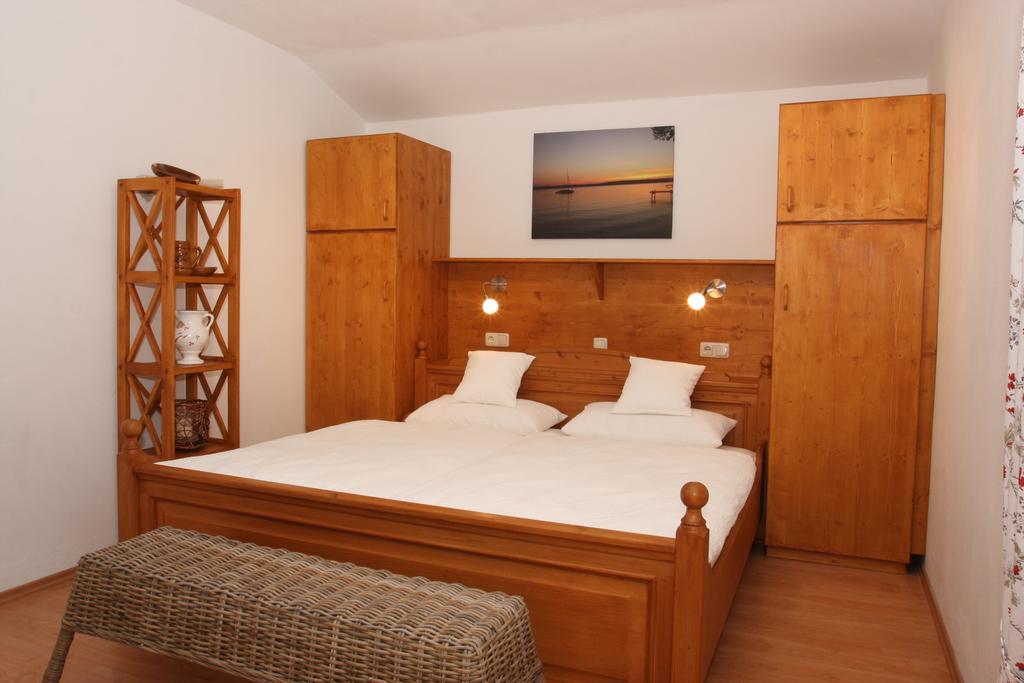 Ferienwohnung Am Roemerweg Wald Инцелль Экстерьер фото